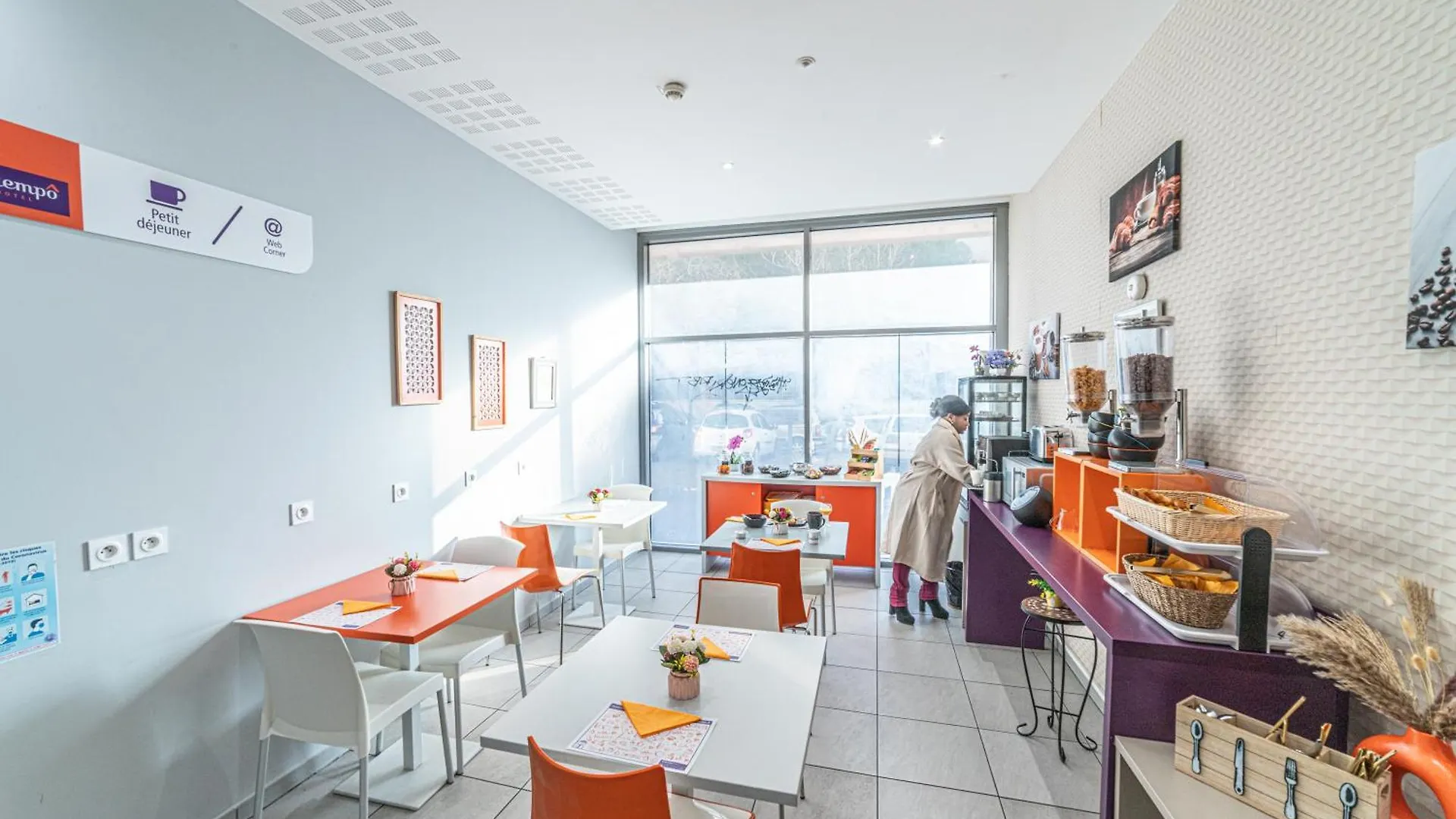 Montempo Apparthotel Marseille Centre Euromed 4*,